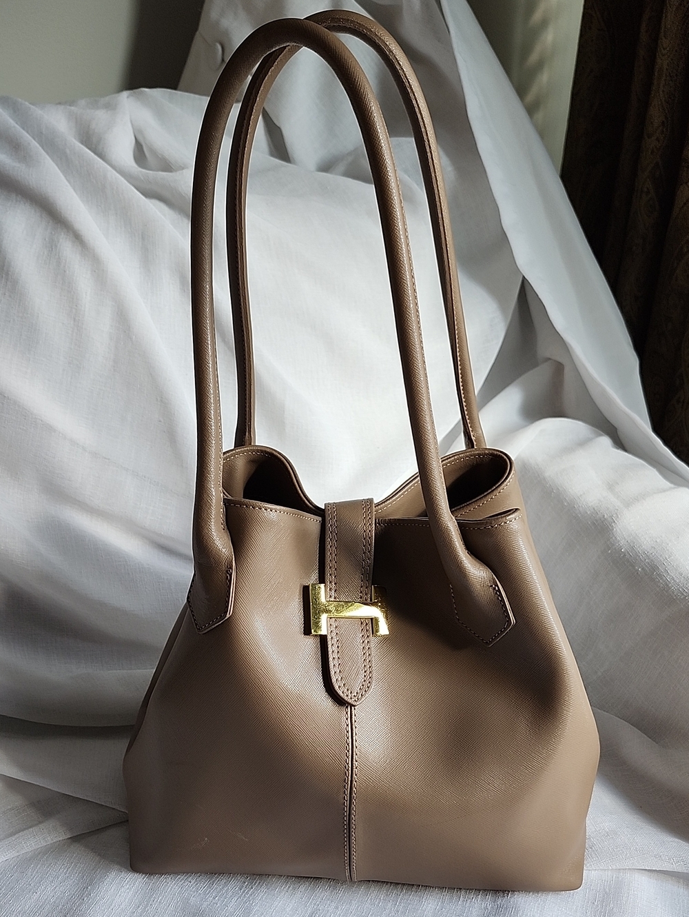 Island Cashmere NWOT Taupe Medium Leather Hampton Convertible Satchel/Tote, $295